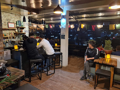 Vista Cafe Restaurant & Bar image 1