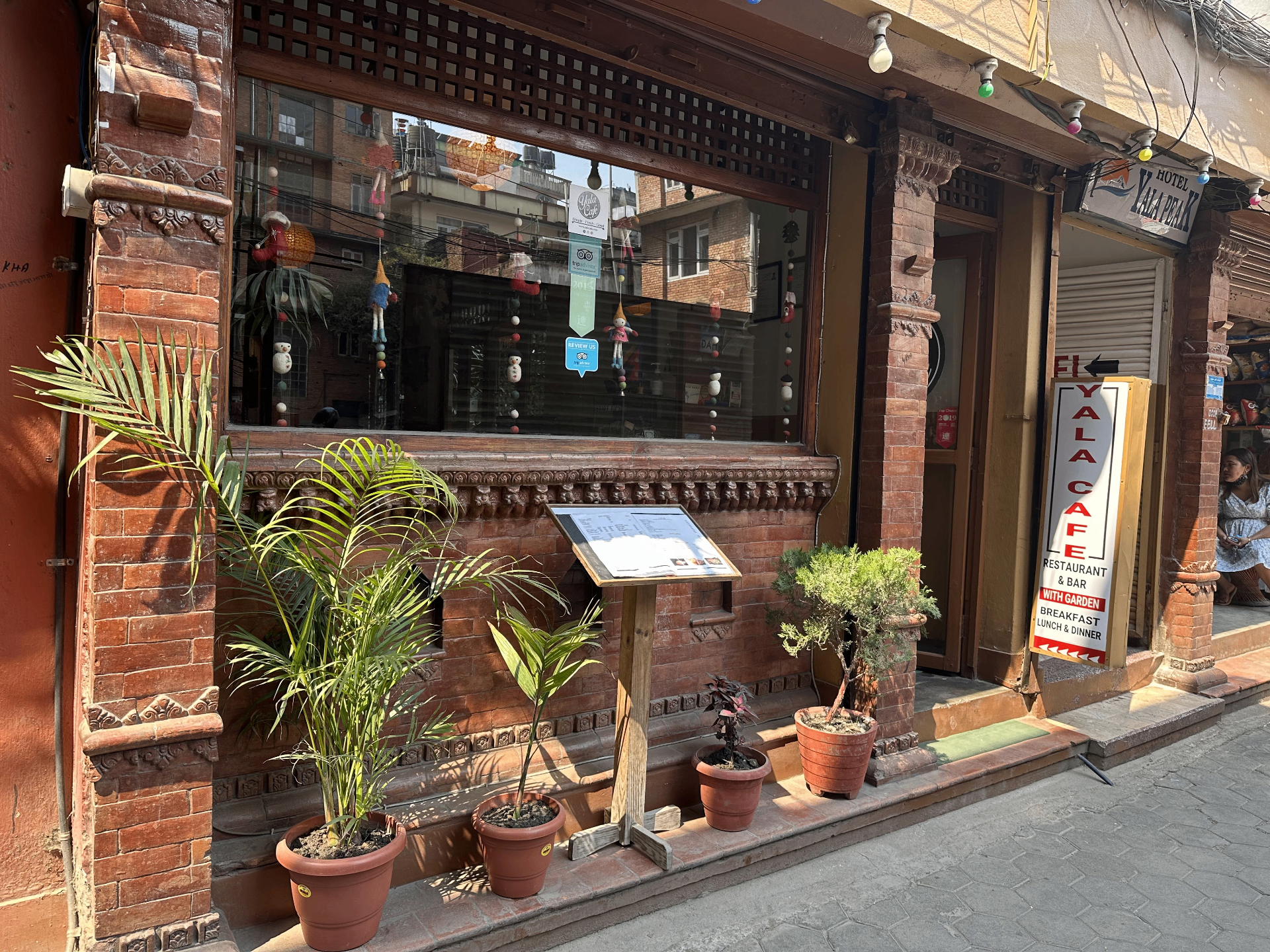 Yala Cafe & Coffee Shop image 1