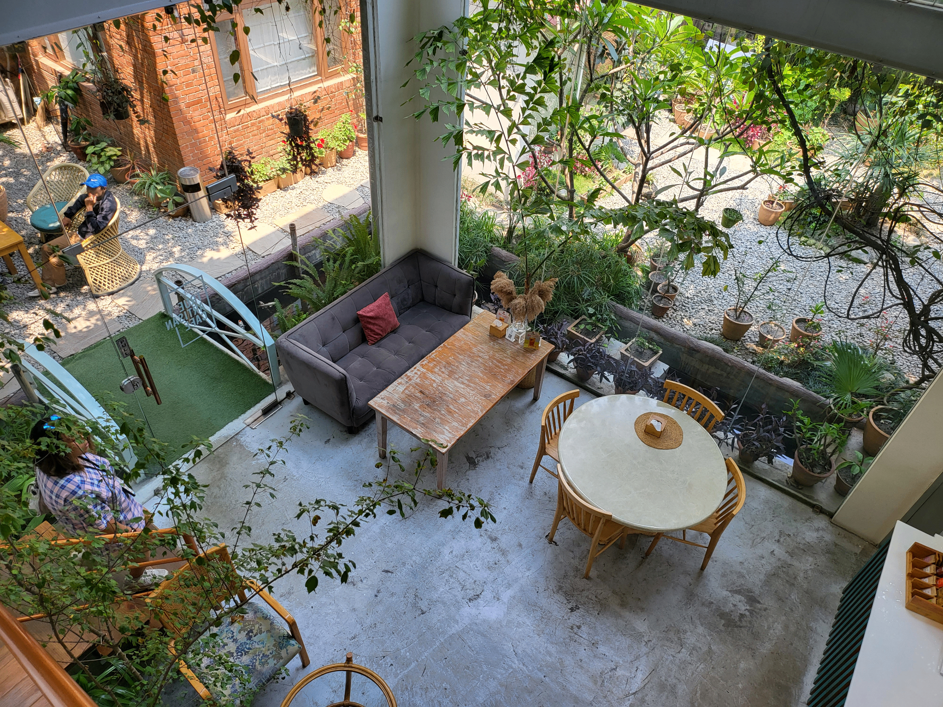House 5 image 1