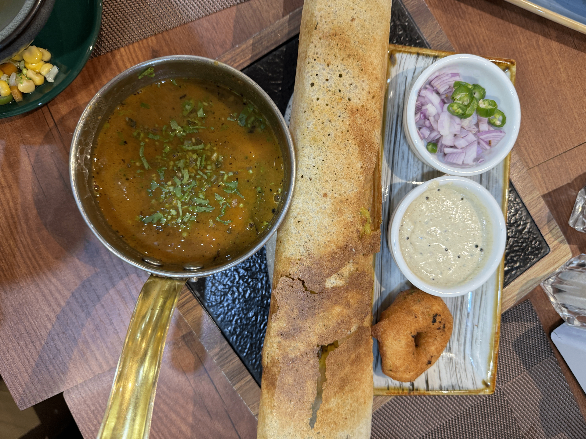 OMKARA VEG RESTAURANT & BAR image 4