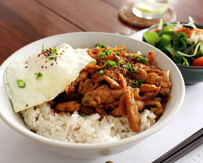 Salon de Kathmandu Cafe & Bistro image 1