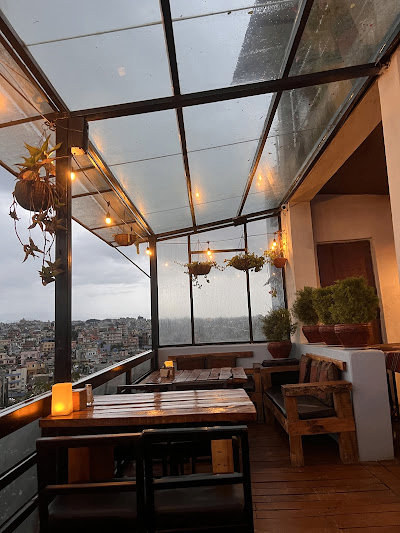 Vista Cafe Restaurant & Bar image 2