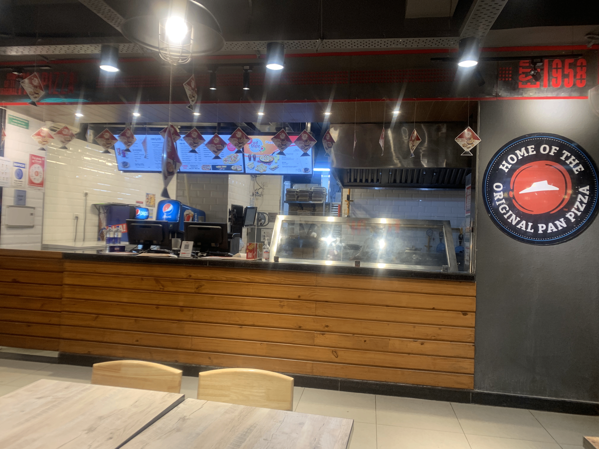 Pizza Hut Baneshwor image 3