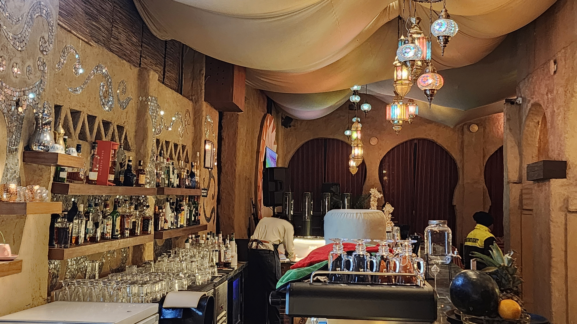 Mazaaj Hookah Lounge & Bar image 2