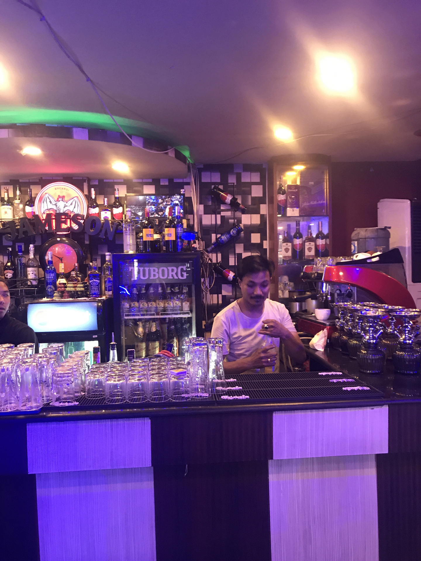 Amigo Cafe Lounge image 2