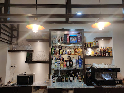 The Porch Café Lounge image 2
