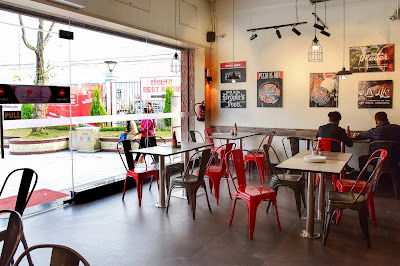 Pizza Hut Thimi image 1
