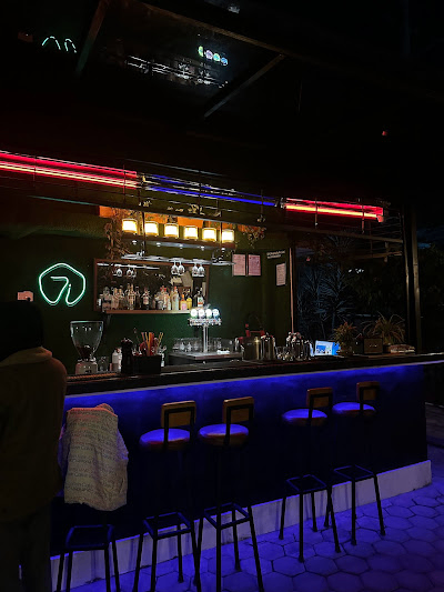 7 Iron Cafe and Bistro image 2