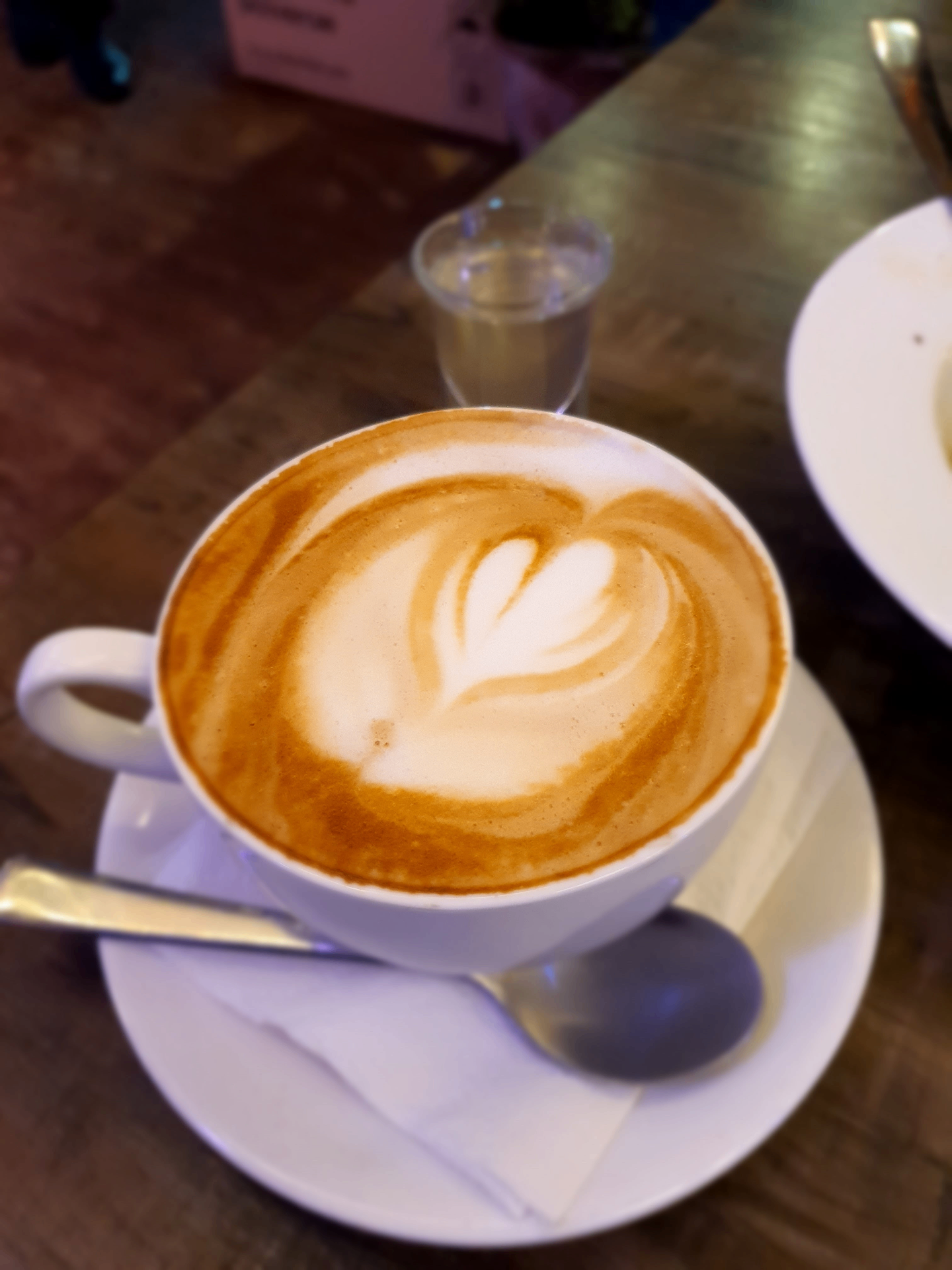 Cityscape Lounge and Bar image 5