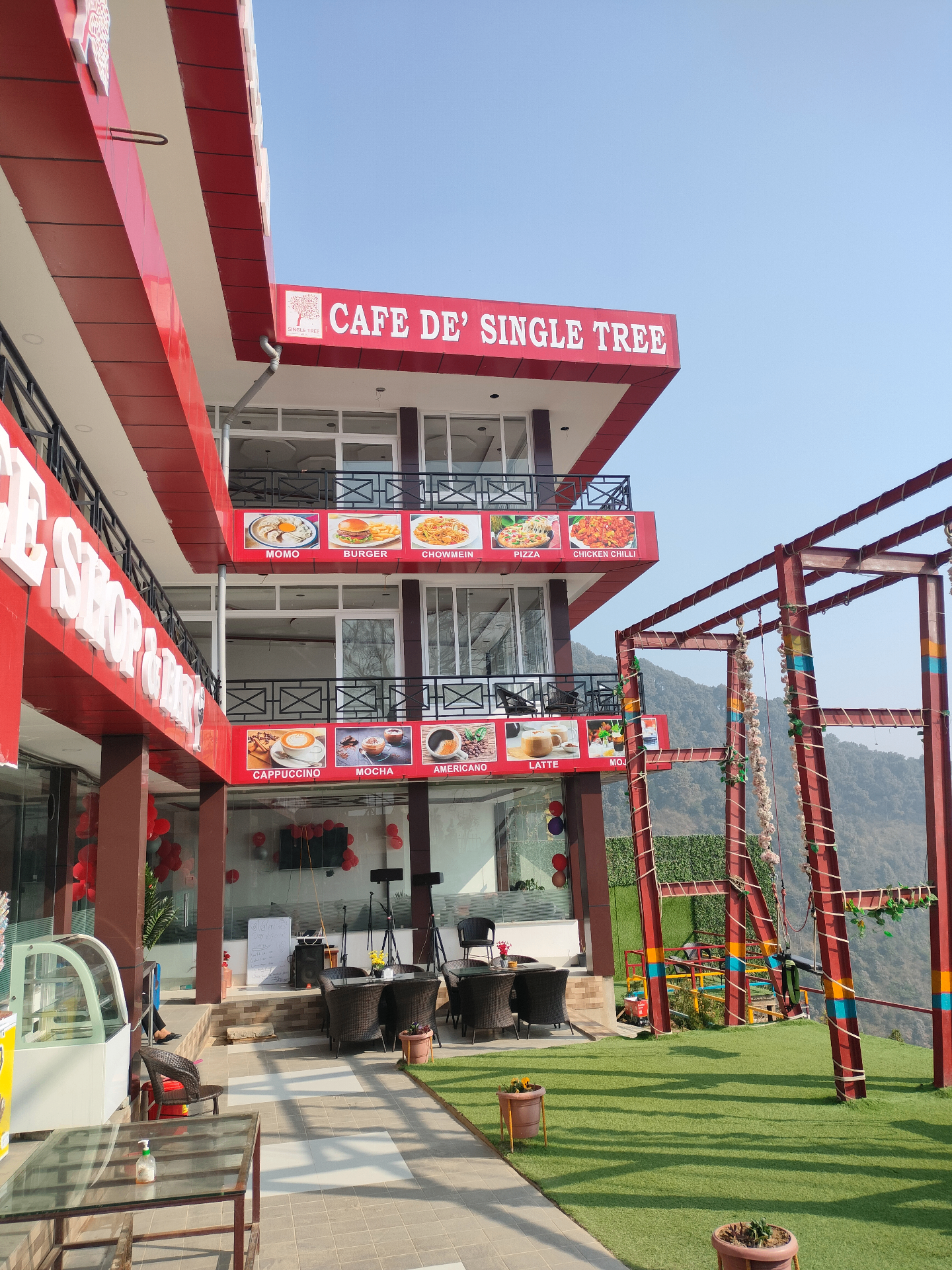 Single tree café image 1