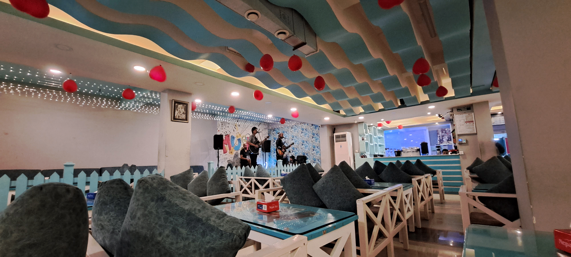 Burger House image 2