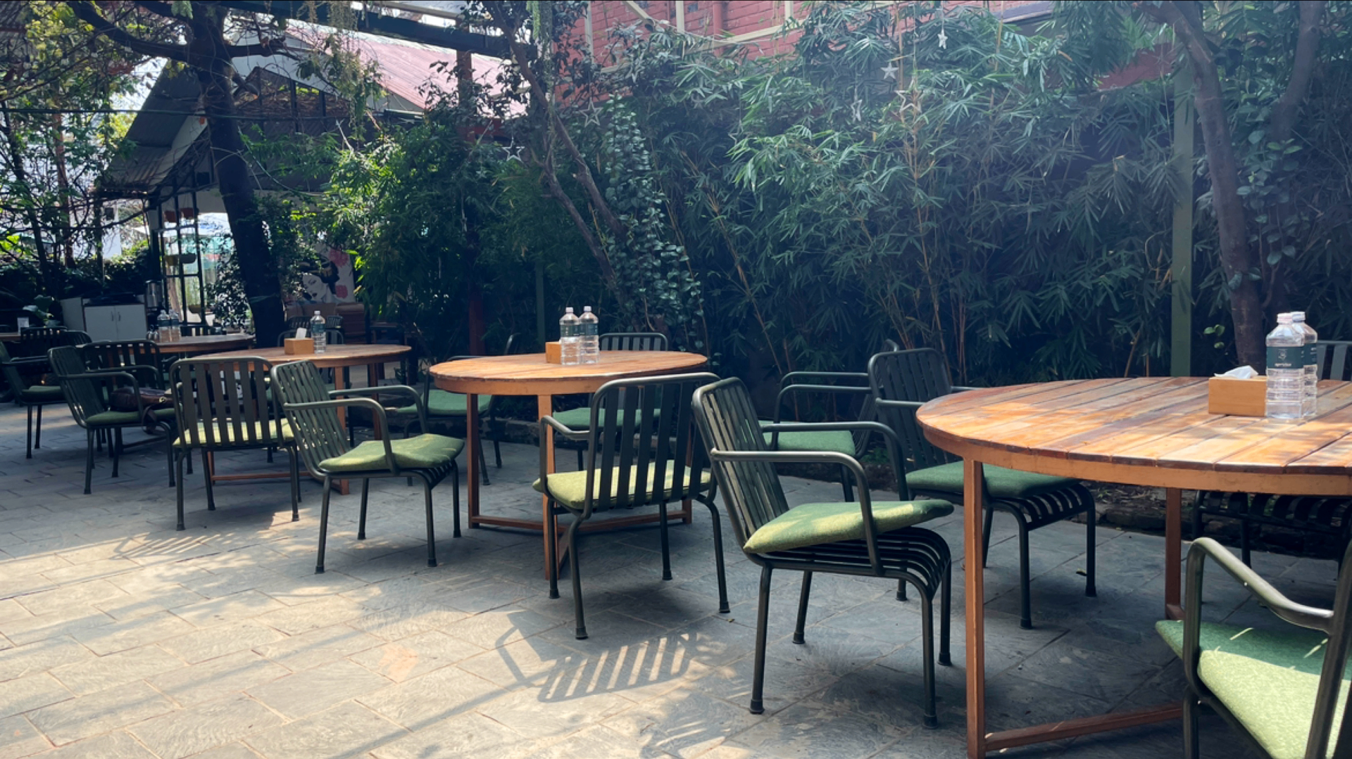 Apricus cafe photo 2