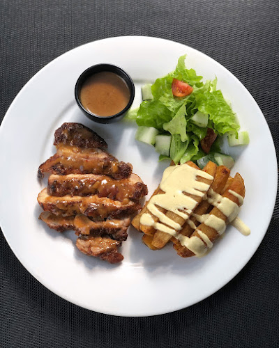 7 Iron Cafe and Bistro image 4