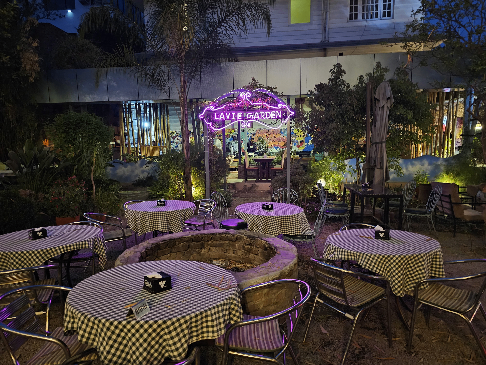 Lavie Garden image 1